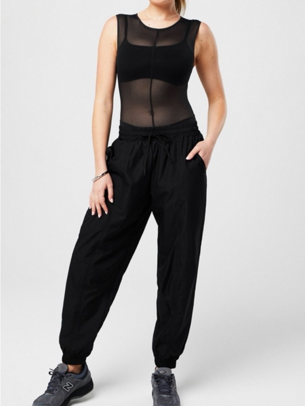 Fabletics NWT Black Sheer Ripstop Tracksuit Parachute Pants Joggers Size Small